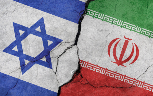 Tensioni tra Iran e Israele fanno schizzare il prezzo del petrolio: allarme sulle supply chain globali