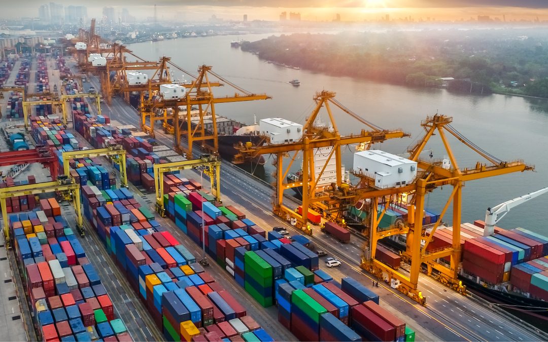 Trasporti e industria sotto pressione: tariffe e tensioni commerciali fanno lievitare i costi