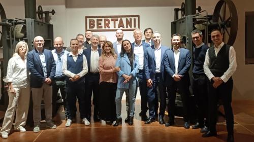 f4e323ce-5f47-47be-be32-7b76982dcbcb